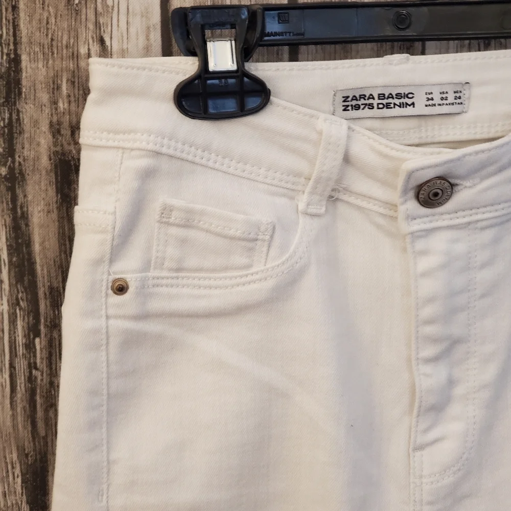 ZARA Basic  white distressed raw hem jeans White Size 2 - Picture 10 of 10
